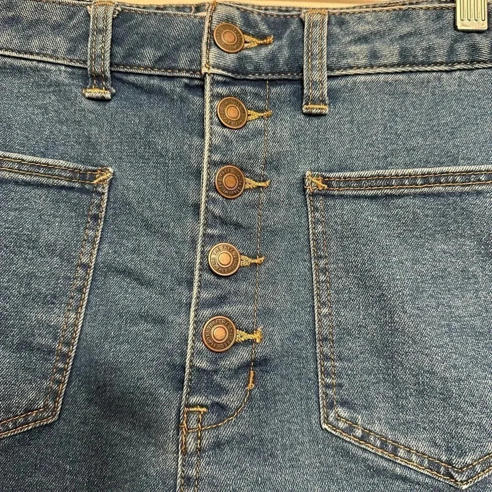 Free People High-Rise Button-Front Denim Shorts in Dark Blue - Picture 4 of 5